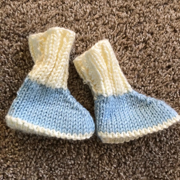 Handmade baby blue sweater set - Picture 2 of 3